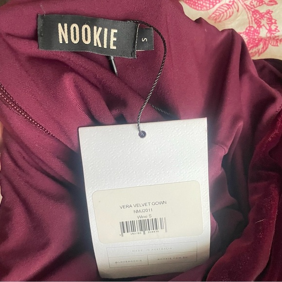 NEW Nookie Vera Velvet Gown Maxi Dress in Wine - Picture 7 of 8